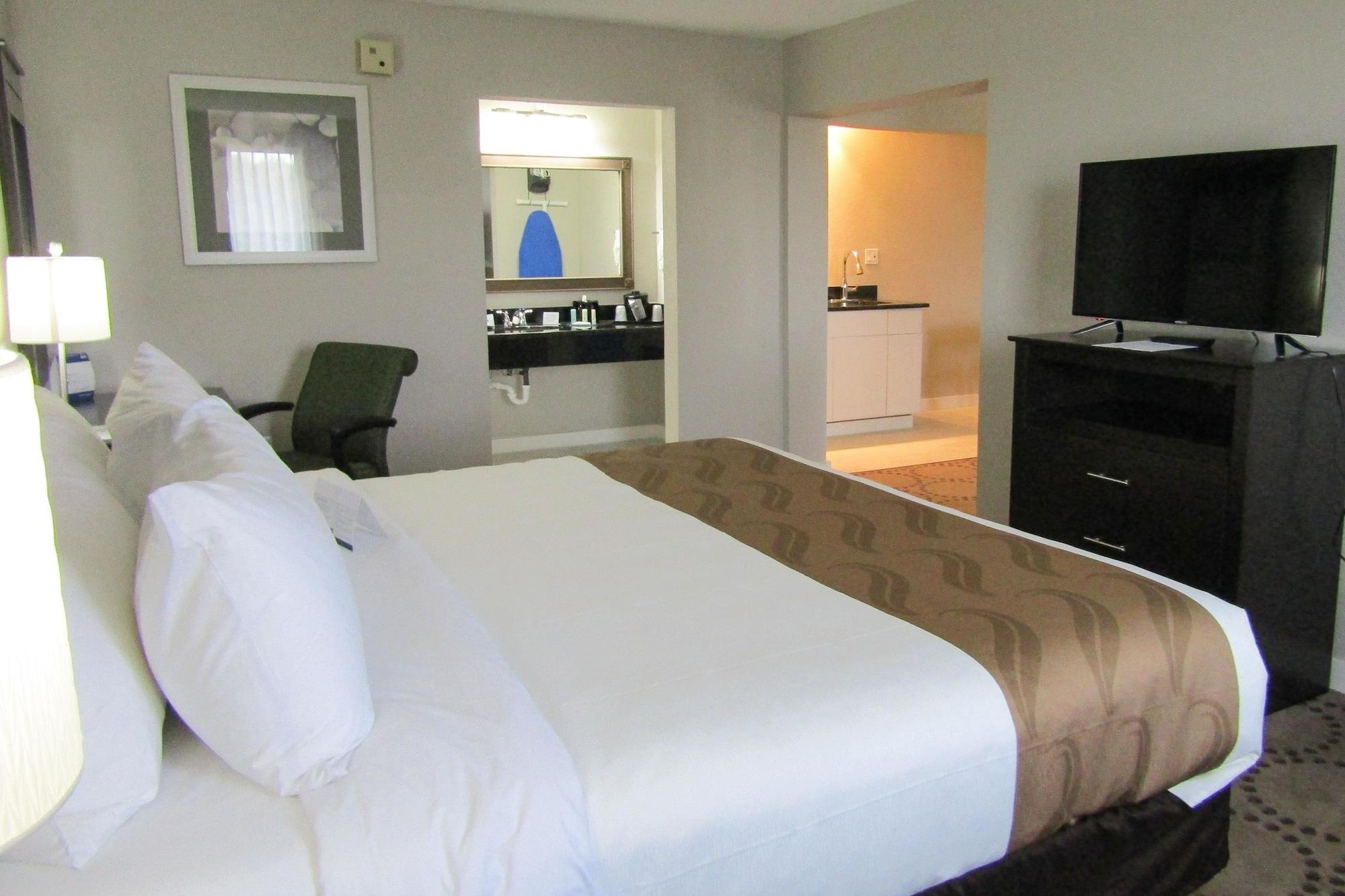 Quality Inn & Suites Kissimmee By The Lake Four Corners Экстерьер фото